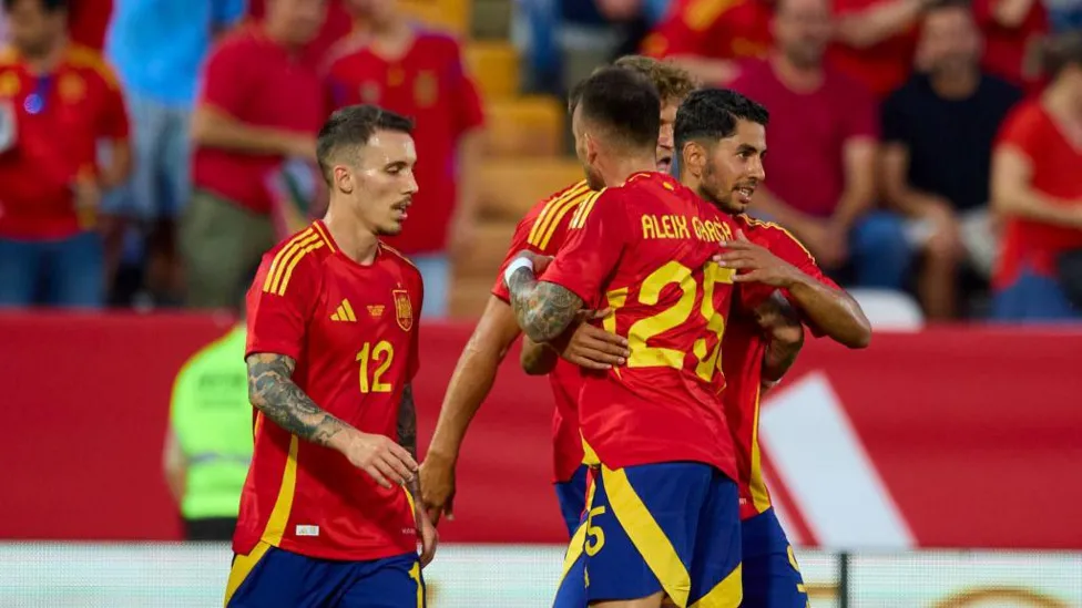 Ayoze Perez scored his first goal for Spain on his debut