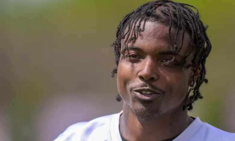 Khyree Jackson played college football for Fort Scott, East Mississippi, Alabama and Oregon