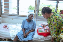 Lordina Mahama visits mothers at Korle Bu