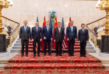 US and Chinese officials