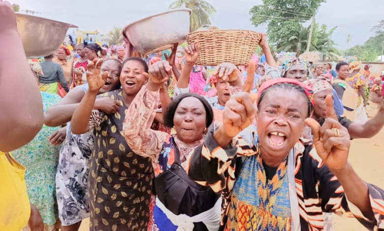 Bibiani market women